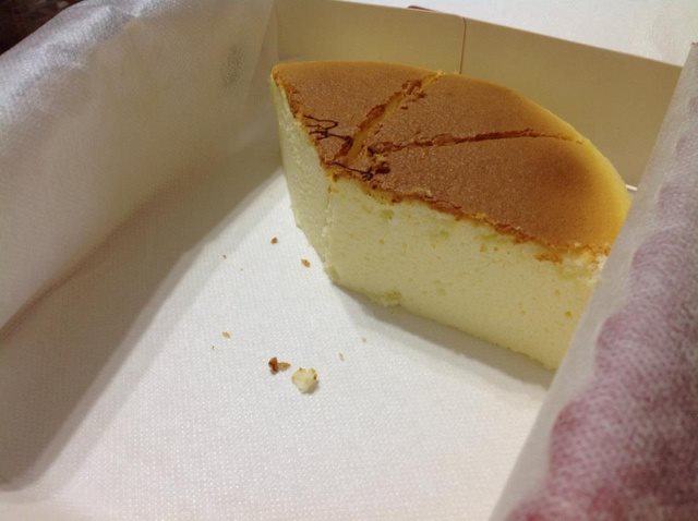 Uncle Tetsu s Cheese Cake 徹思叔叔的店 烤起司蛋糕