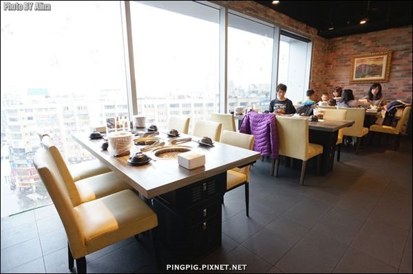 台北好客燒烤酒吧-東區高空11樓大啖美味烤牛舌跟海鮮火鍋