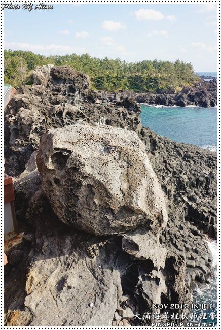 【濟州島景點】西歸浦 中文觀光區 大浦海岸柱狀節理帶火山岩