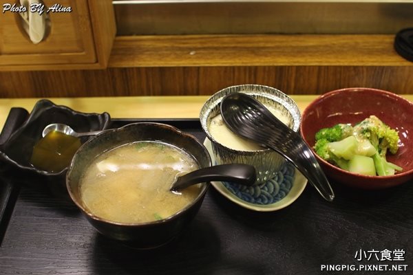 台北小六食堂 行天宮站旁好吃的海膽海鮮丼蓋飯