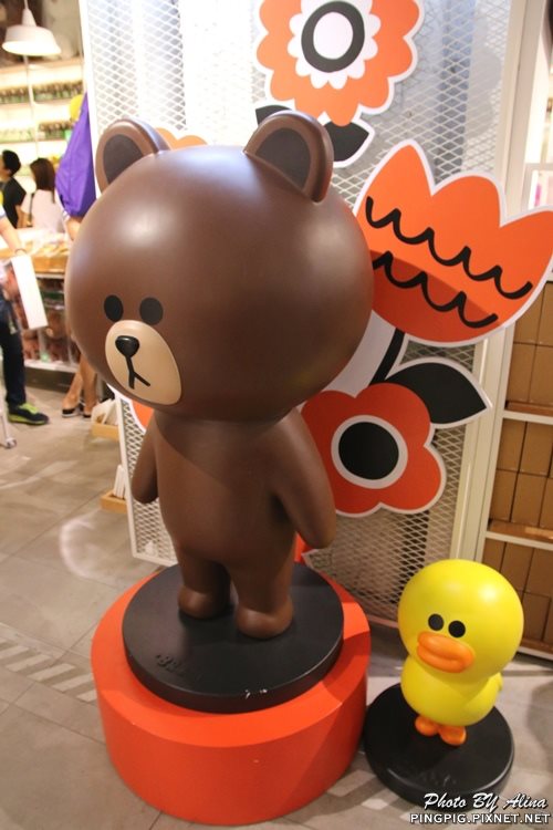 【首爾購物】LINE FRIENDS 明洞 Young Plaza 熊大兔兔讓人失心瘋