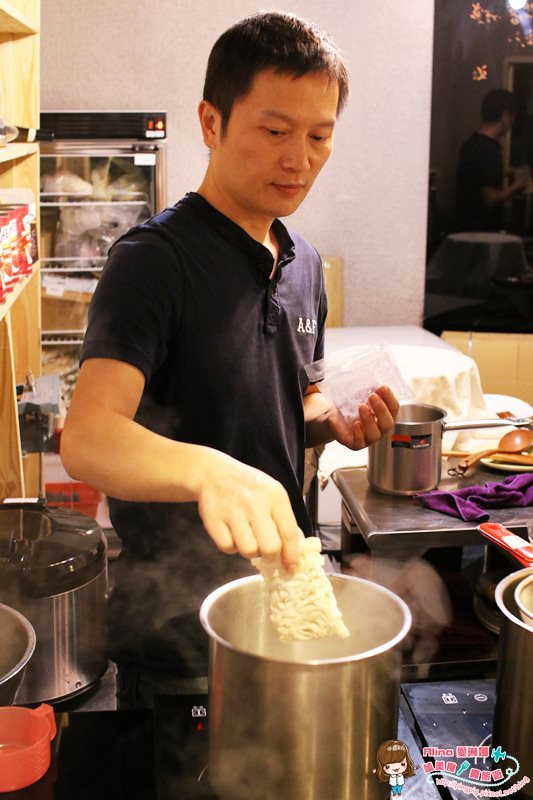 【台北美食】內湖呼搭啦串燒生蠔館｜愛研味大紅袍肉醬麵好吃