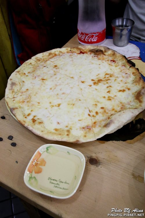 【首爾美食】惠化石頭大叔 人氣排隊美食，蜂蜜窯烤披薩超好吃