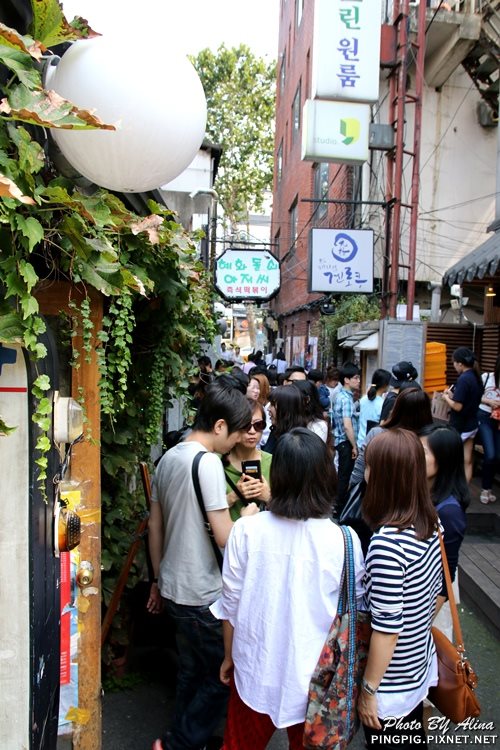 【首爾美食】惠化石頭大叔 人氣排隊美食，蜂蜜窯烤披薩超好吃