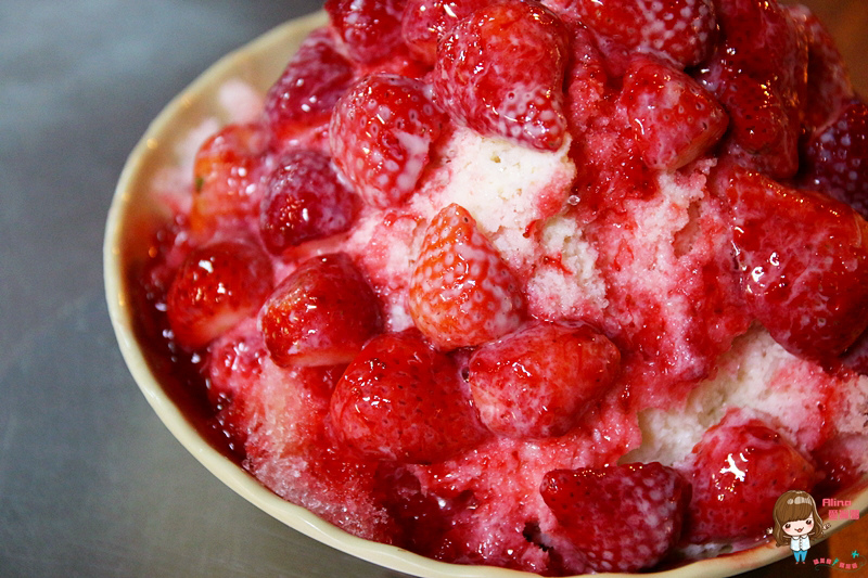 【台南美食】冰鄉 草莓牛乳冰/芒果牛奶冰-戀愛般甜蜜的古早味傳統冰店