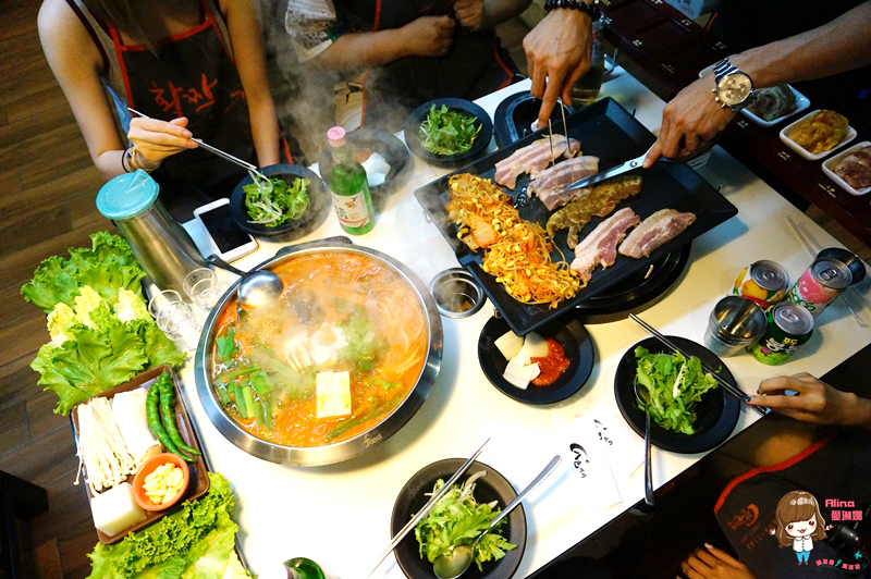 食記 台北東區八色烤肉一號店正宗韓國八色豬五花韓式烤肉泡菜海鮮辣湯起司炒飯好滿足 Alina 愛琳娜嗑美食瘋旅遊