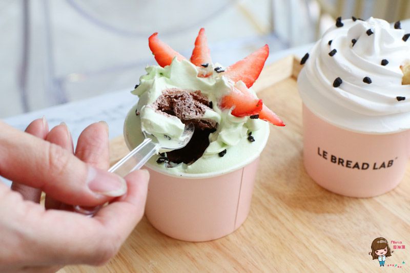 【釜山自由行】LE BREAD LAB 夢幻粉紅咖啡館 韓國人氣草莓奶油捲(附首爾分店資訊)