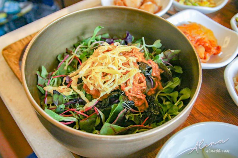 首爾 弘大美食 吃野菜的熊 車熊家 韓式拌飯