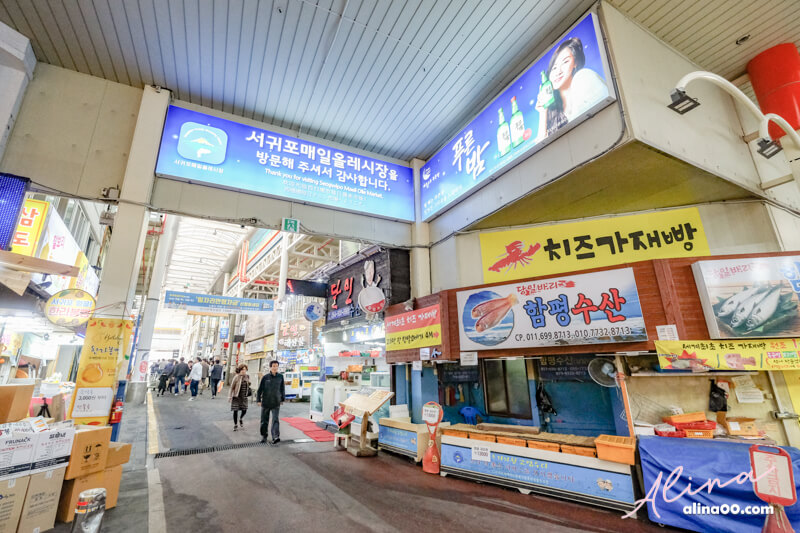 西歸浦每日偶來市場美食