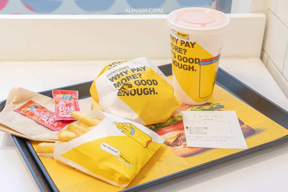 【首爾美食】 No Brand Burger 漢堡弘大店｜韓國超市速食品牌