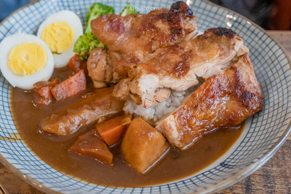 日式雞腿排咖哩飯