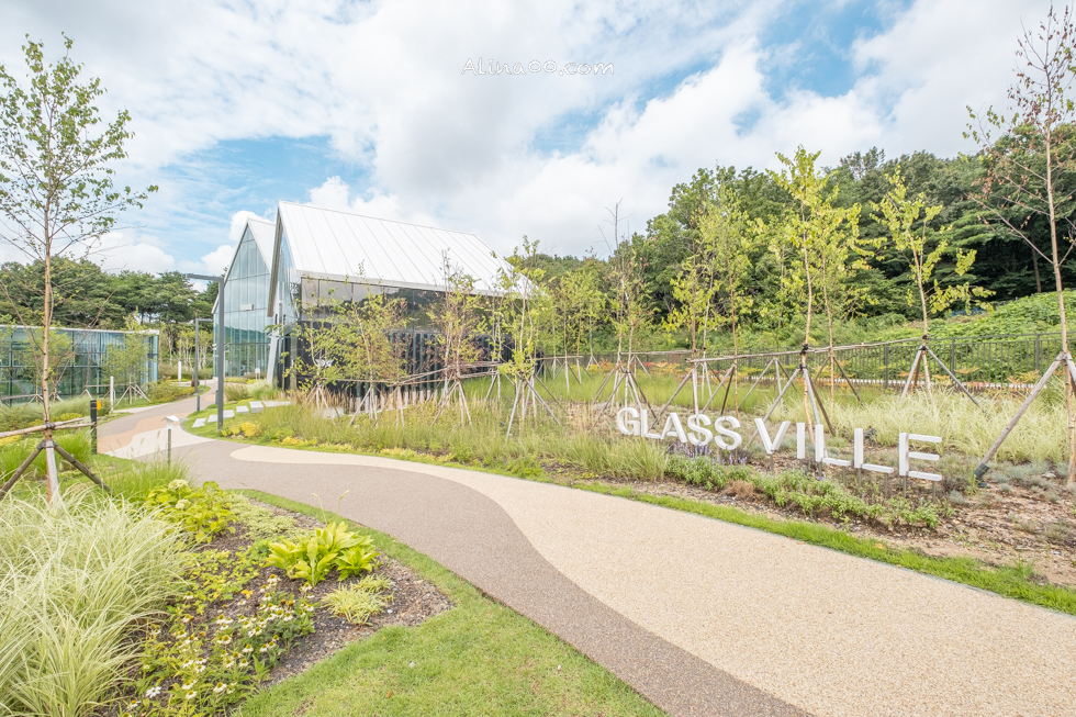 GLASS VILLE