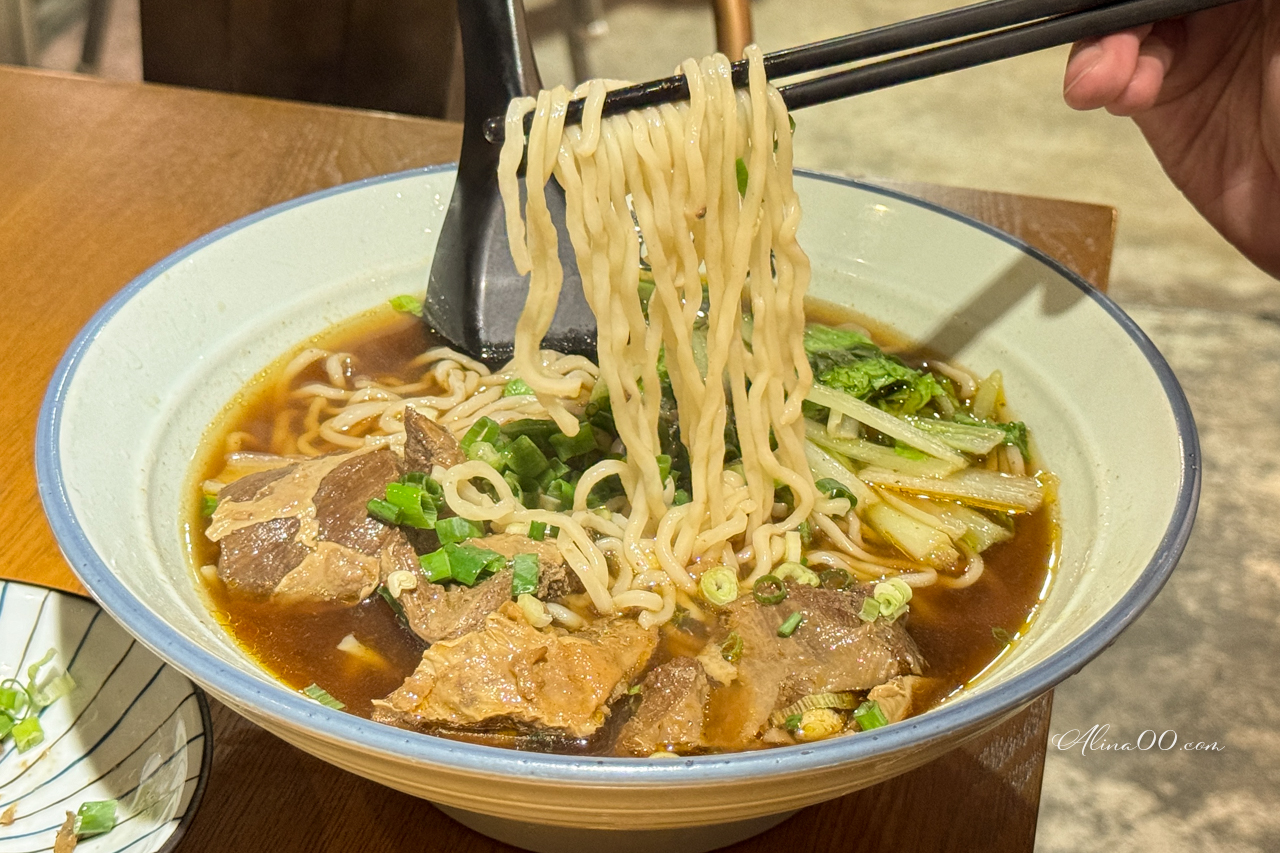 六里屯麵食專家