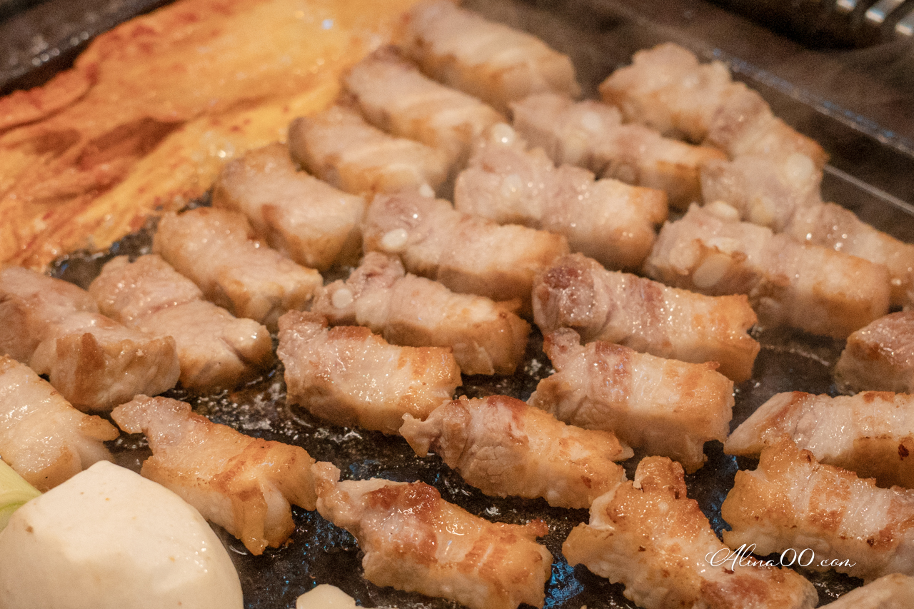 【釜山美食】海雲台百年食堂烤肉店｜美味新鮮豬五花很優秀