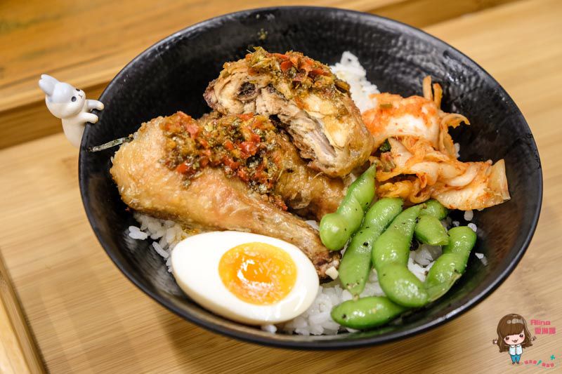 泰式椒麻雞腿丼