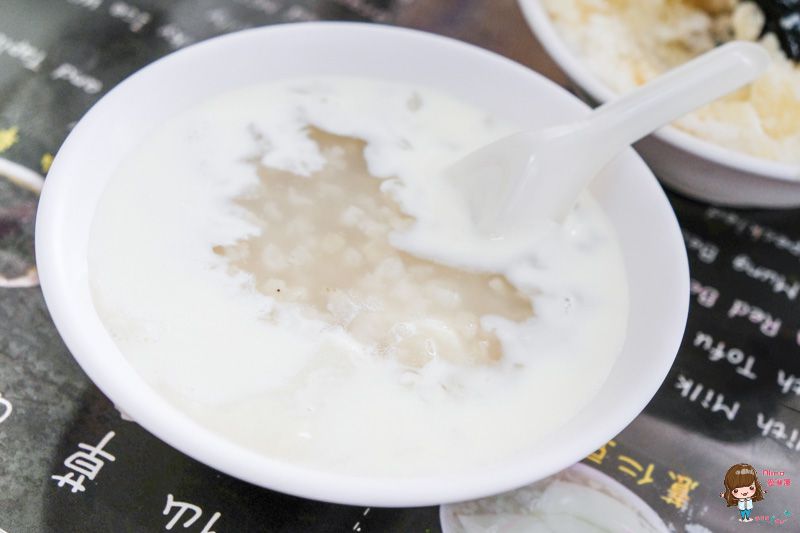 蔡記豆花薏仁牛奶