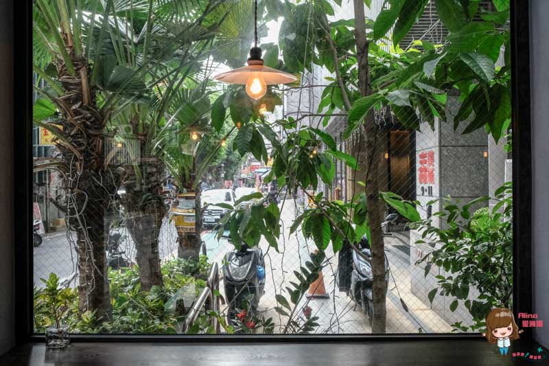 【食記】台北中山 COFFEE FLAIR 不限時咖啡館 晴光市場旁的安靜溫柔